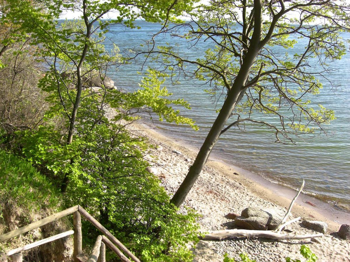 Moenchgut Living & Spa Gager Exterior photo View of Lake Superior from the trail